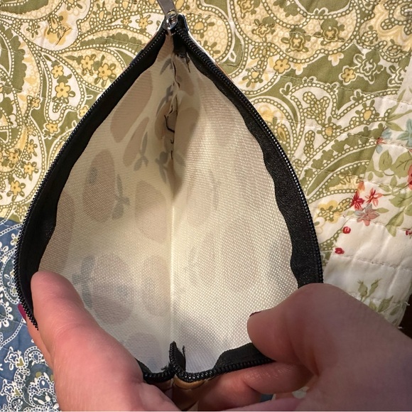 Aerie belt bag and zipper pouch - Picture 9 of 11